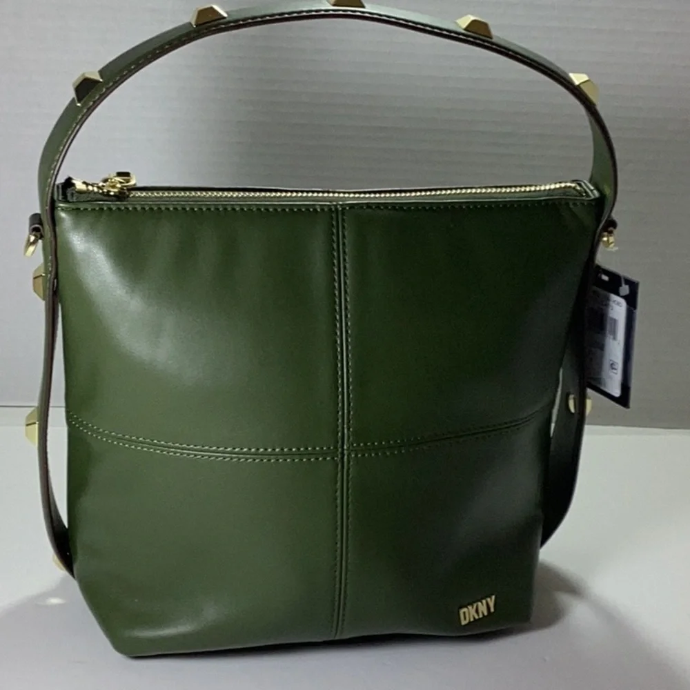 Dkny sophisticated subtle